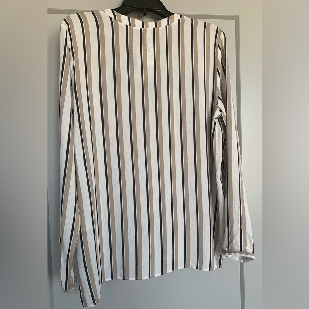 NWT Hanro Sleep & Lounge Stripe Woven V-Neck Button-Down Shirt Size Small - Picture 14 of 16